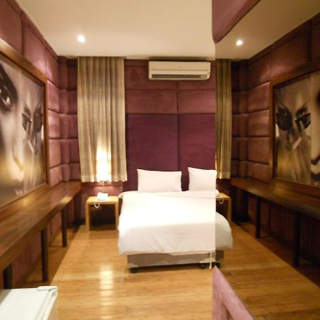 Strand Inn Hotel Бангкок Экстерьер фото