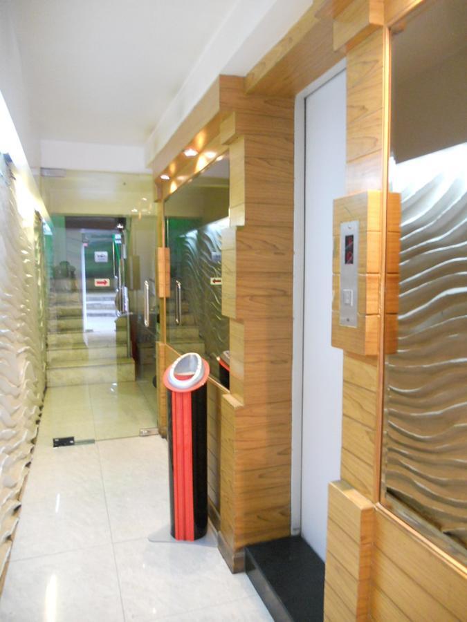 Strand Inn Hotel Бангкок Экстерьер фото