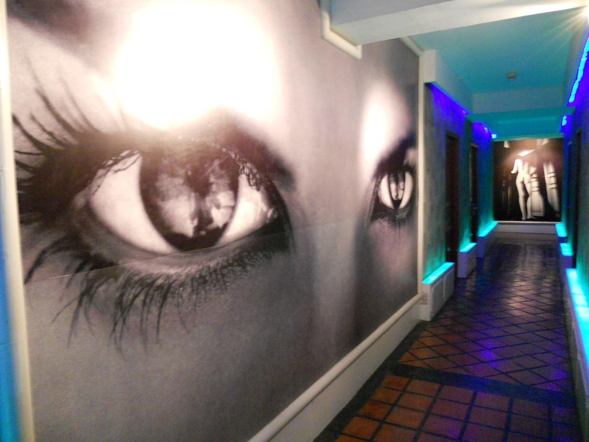 Strand Inn Hotel Бангкок Экстерьер фото