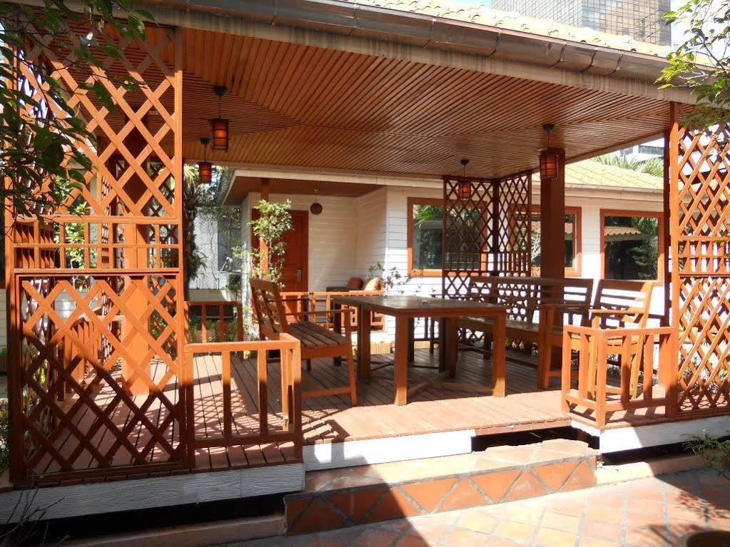 Strand Inn Hotel Бангкок Экстерьер фото